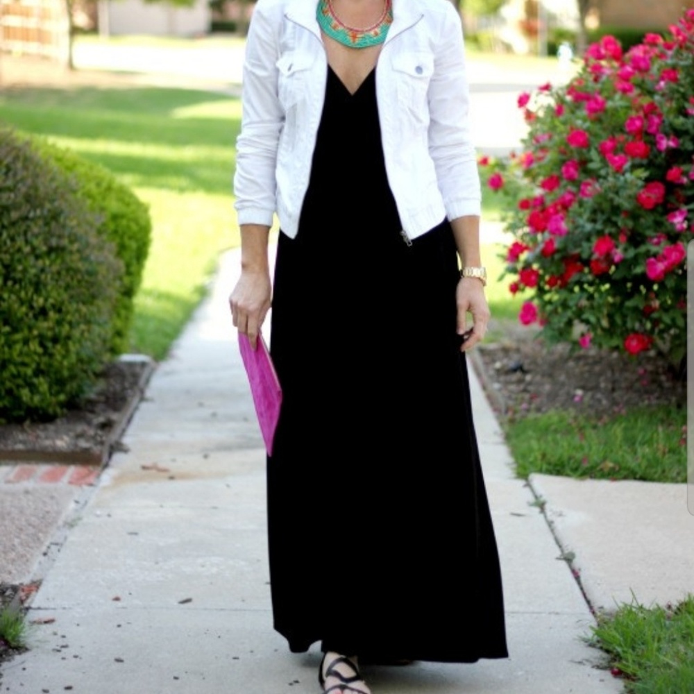 Maxi Dress With Pockets Vneck - Picture 6 of 8